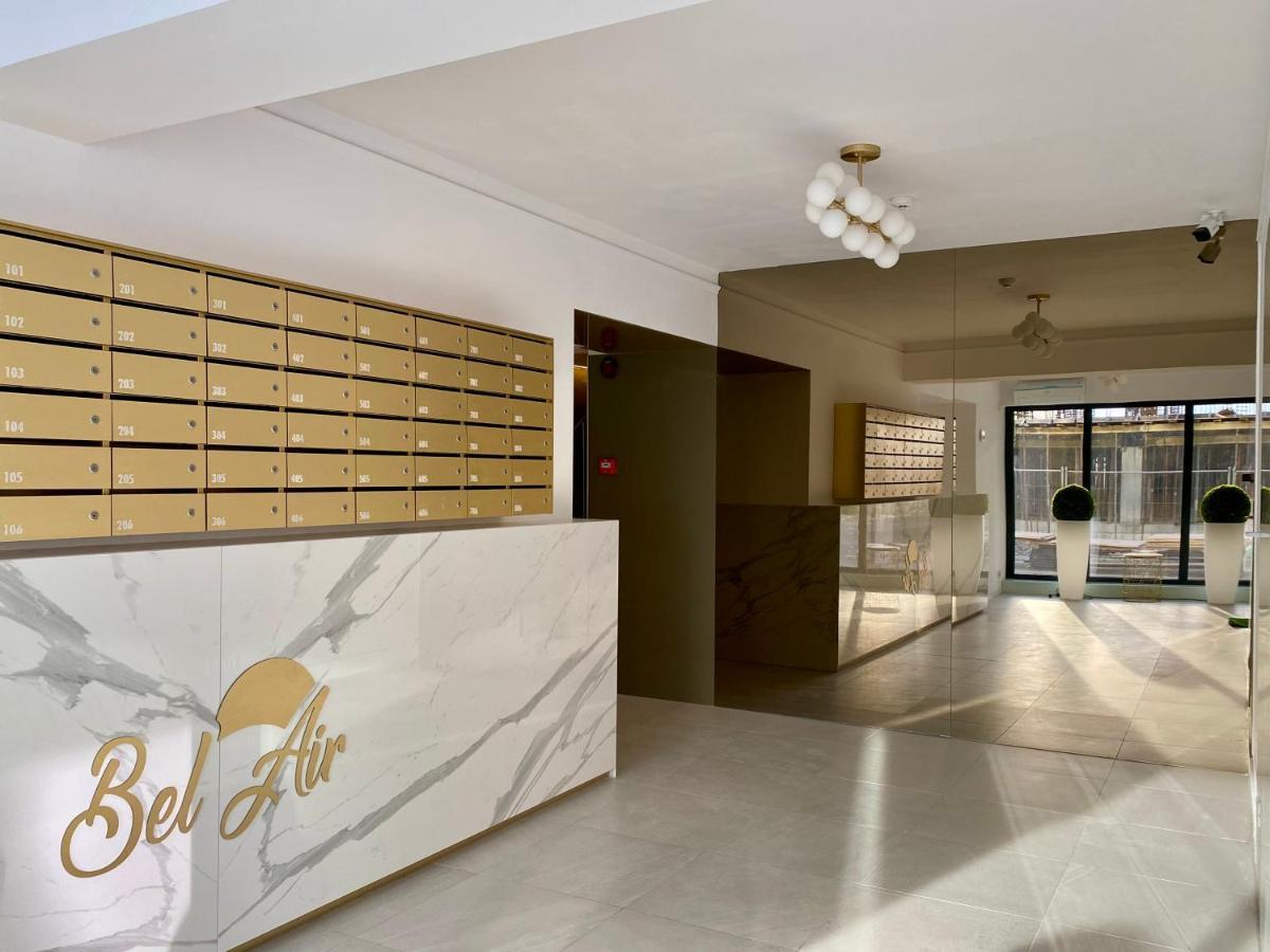 Golden Vibes In Bel Air